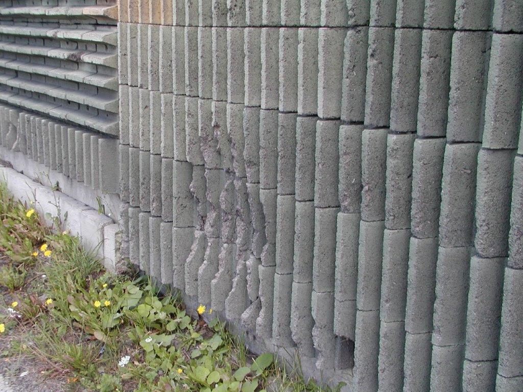 Usterki i wady ekranów betonowych