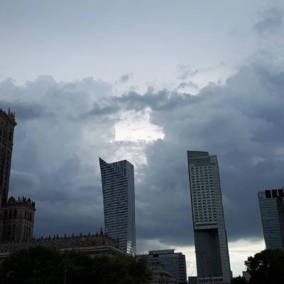 Obudowa akustyczna na dachu wieżowca Złota 44 Warszawa