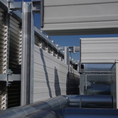 Obudowa akustyczna na dachu Rakowiecka Warszawa