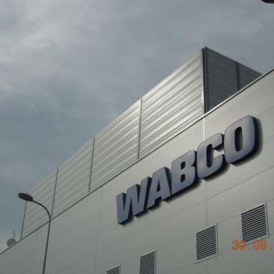 Obudowa akustyczna na dachu Wabco Wrocław