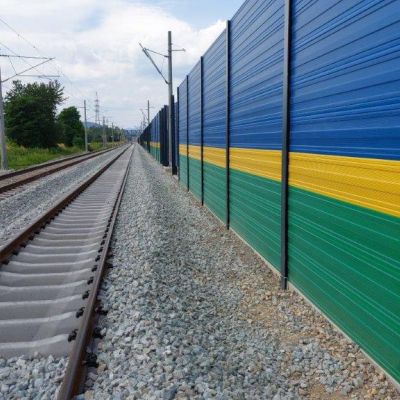 Ekrany akustyczne linia kolejowa Žilina Słowacja