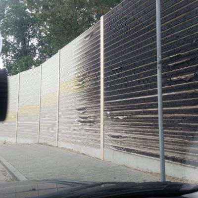 Usterki i wady ekranów plastikowych  - nieodporne na ogień