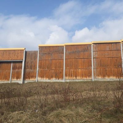 Drogie w eksploatacji drewniane ekrany akustyczne