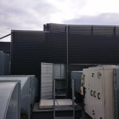 Obudowa akustyczna na dachu Hala Koszyki Warszawa