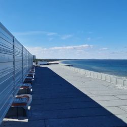 Obudowa akustyczna na dachu Apartamenty Międzyzdroje