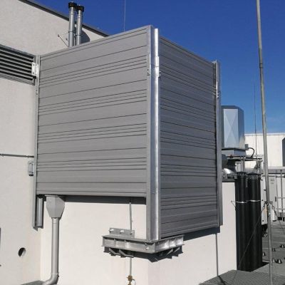 Obudowa akustyczna na dachu wieżowca Złota 44 Warszawa