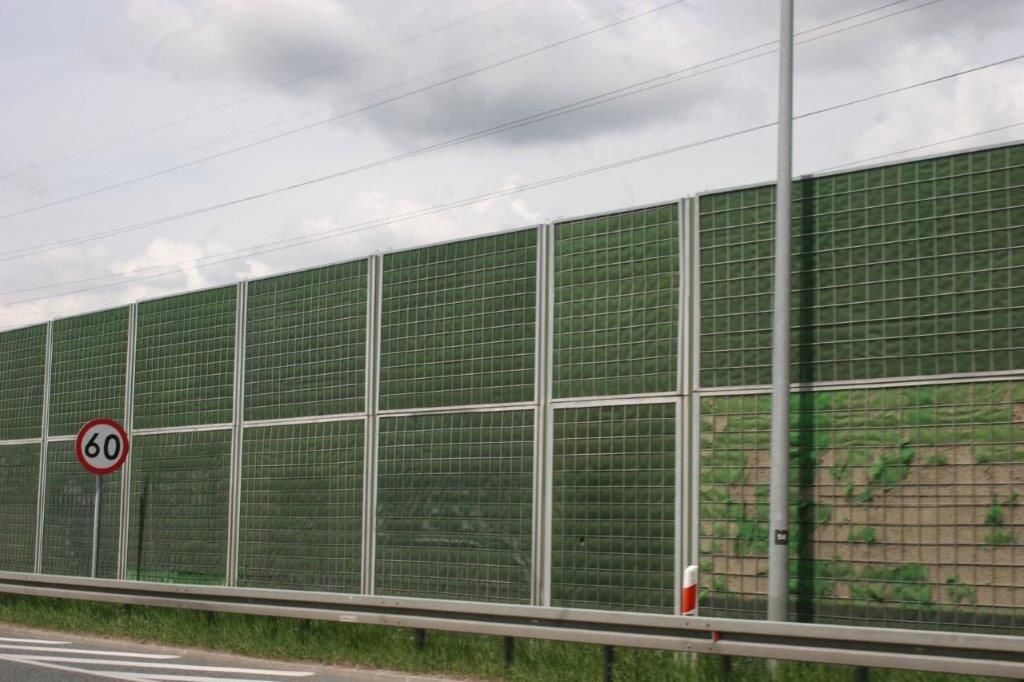 Kłopoty z panelami Zielona Ściana