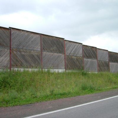 Drogie w eksploatacji drewniane ekrany akustyczne