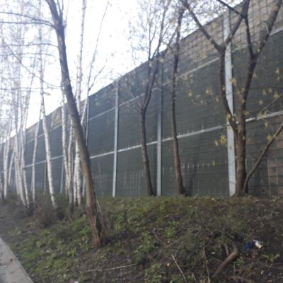 Usterki i wady ekranów typu "zielona ściana"