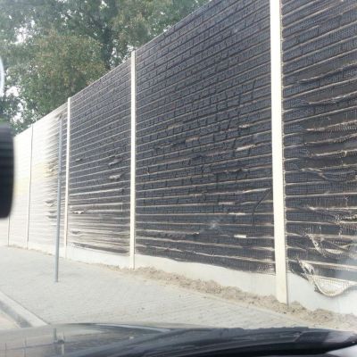 Usterki i wady ekranów plastikowych  - nieodporne na ogień